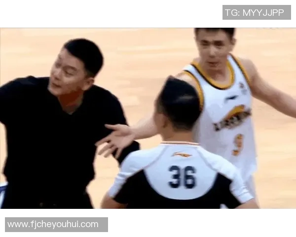 CBA京辽大战迸裂剧情：杨鸣接连诉苦被驱 威尔斯吃T 陈盈骏5罚全中